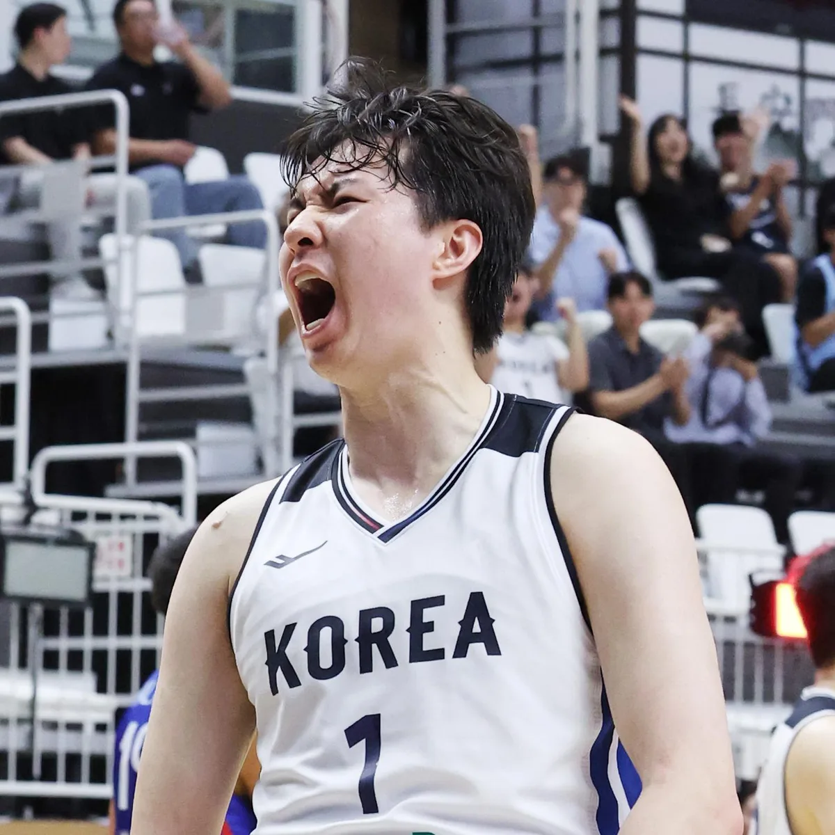 이현중, 3연속 3점슛 ‘원맨쇼’… 亞게임 농구 2연승