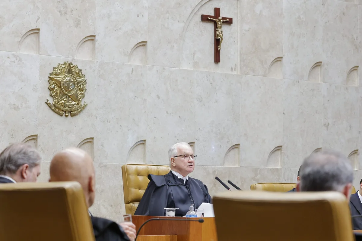 Fachin precisa pôr ordem na casa