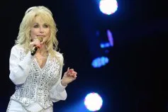 Dolly Parton’s Manager Details the Business Ventures ‘She Had Yet to Fulfill’