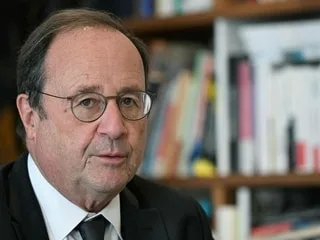 Présidentielle 2027 : François Hollande « propose un projet » et laisse toujours planer le doute sur sa candidature