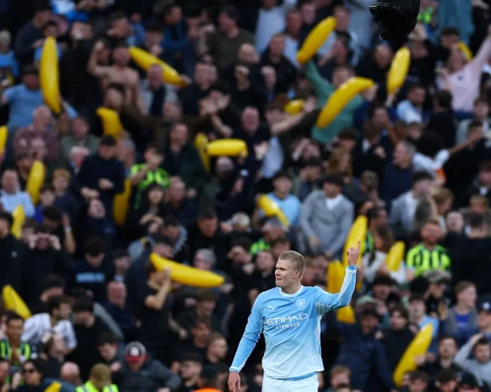 Premier League returns in shadow of Manchester City’s judgment day | Jonathan Wilson