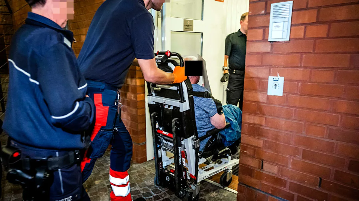 Was die Ermittler über die Bluttat wissen - Altenheim-Killer wird zum Haftrichter geschoben