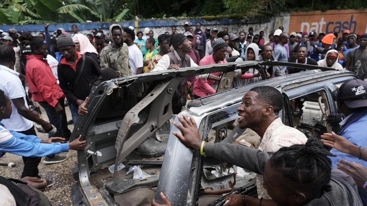 Gang attack on town near Haiti's capital leaves 30 dead