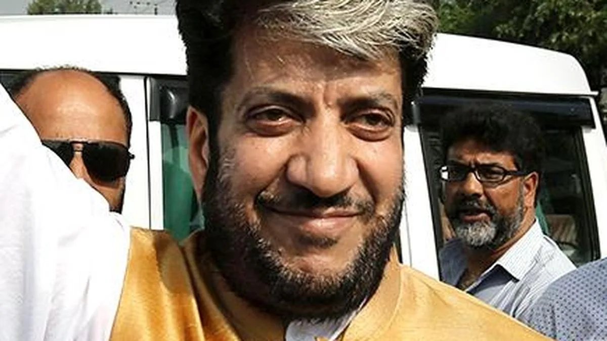 Shabir Shah’s bail denial ‘disappointing, unjust’, Centre should ensure his release: Mirwaiz