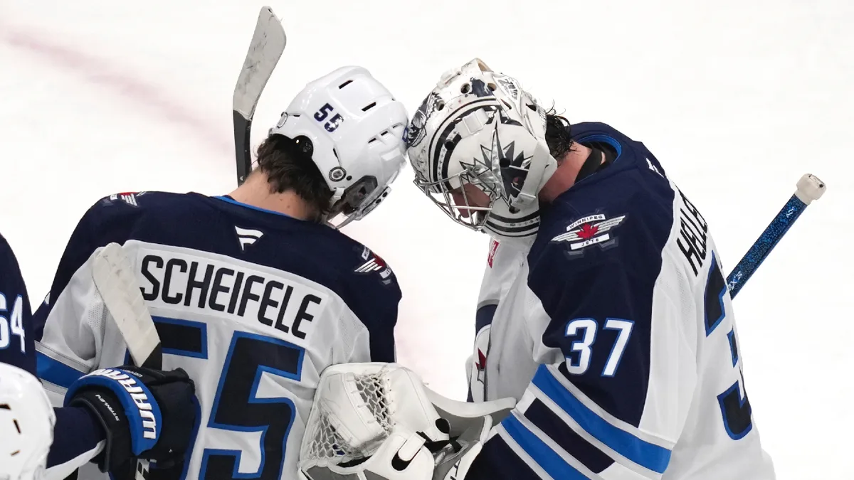 ‘You can drive yourself crazy’: Scheifele discusses Hellebuyck trade demand