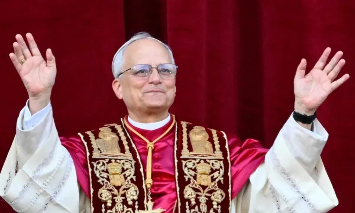 De volta ao Vaticano, Papa Leão XIV conduz Angelus após alta médica