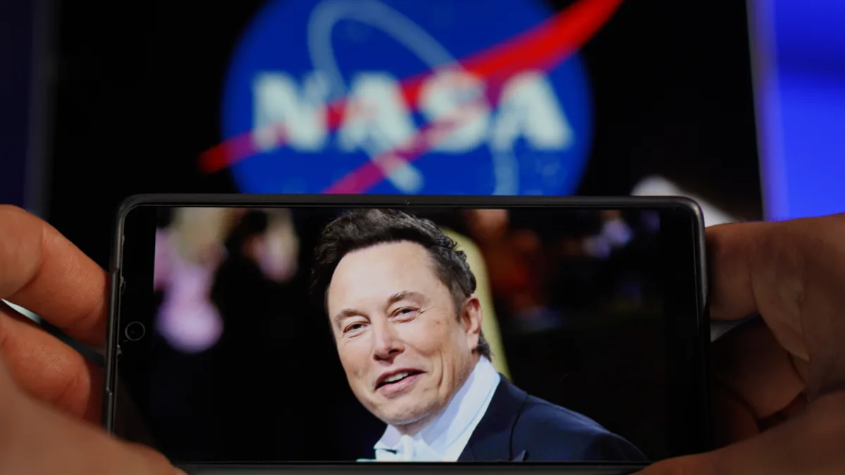 La Lune n’a pas assez d’eau pour la ville géante rêvée par Elon Musk, selon des chercheurs