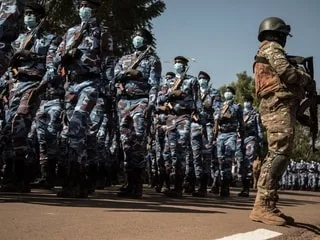 Attaque jihadiste au Mali : nouveau bilan d’au moins 100 militaires tués