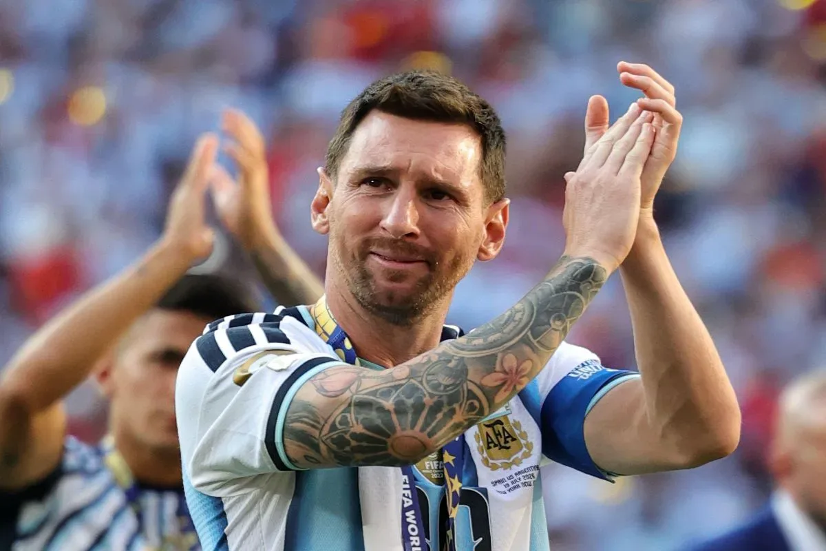 Fifa pune Argentina por racismo e briga na final da Copa; Paredes pega 10 jogos