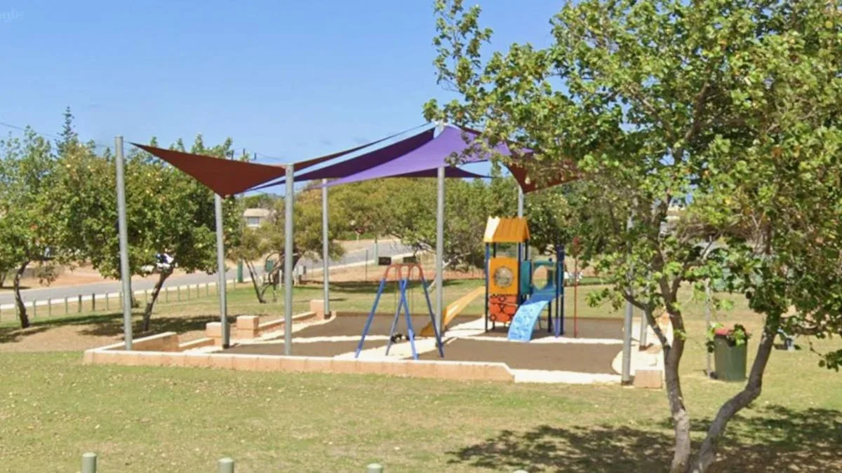 Council closes Geraldton playground as highly toxic chemical found in sandpit