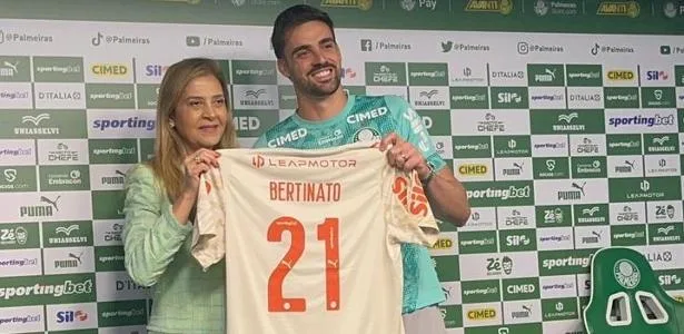 Palmeiras apresenta goleiro ex-Lusa, que revela várias propostas da Série A