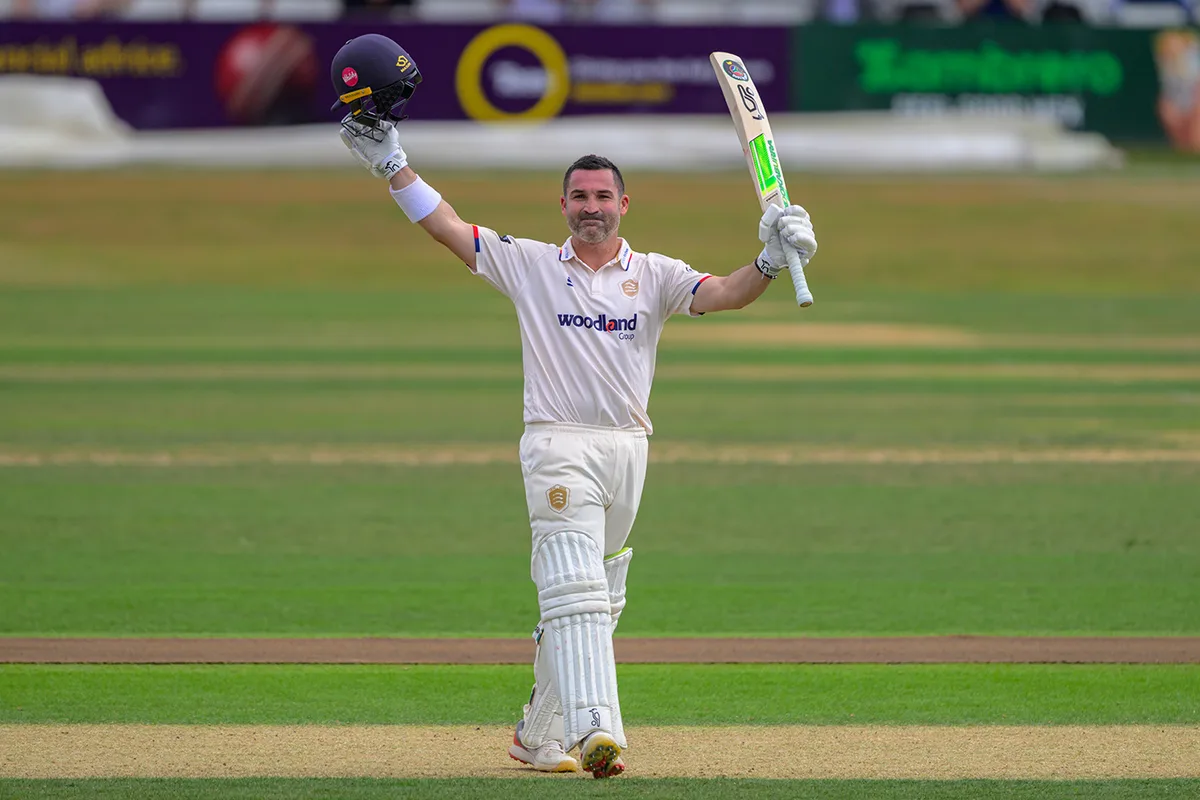 Elgar revisits his pomp as century puts Surrey under pump