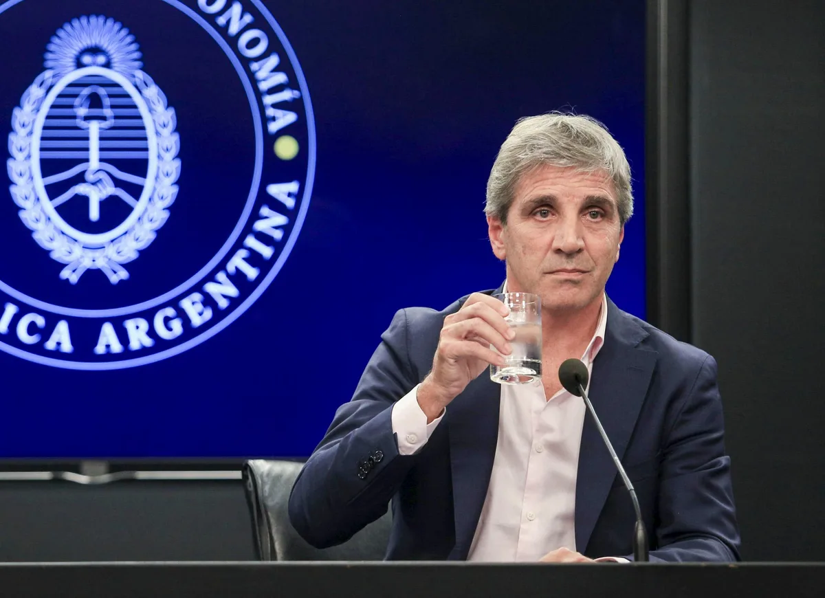 Luis Caputo anuncia medidas económicas: expectativa por el lanzamiento de nuevas líneas de crédito