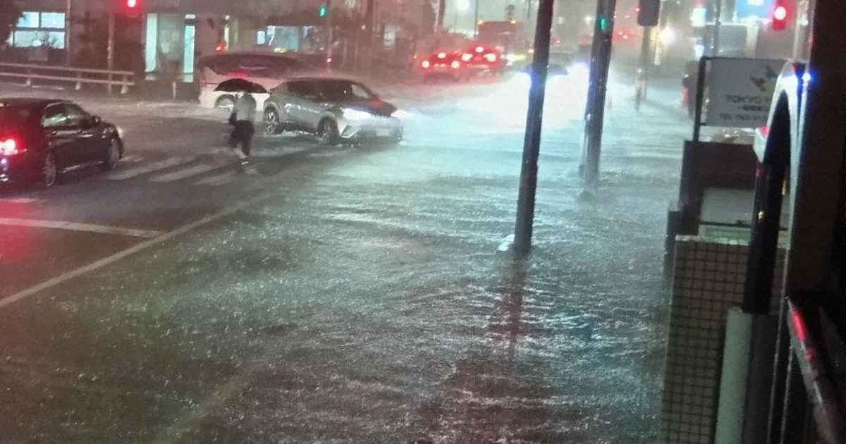 千葉県18市1町に大雨特別警報 市川市で1人死亡 けが人も