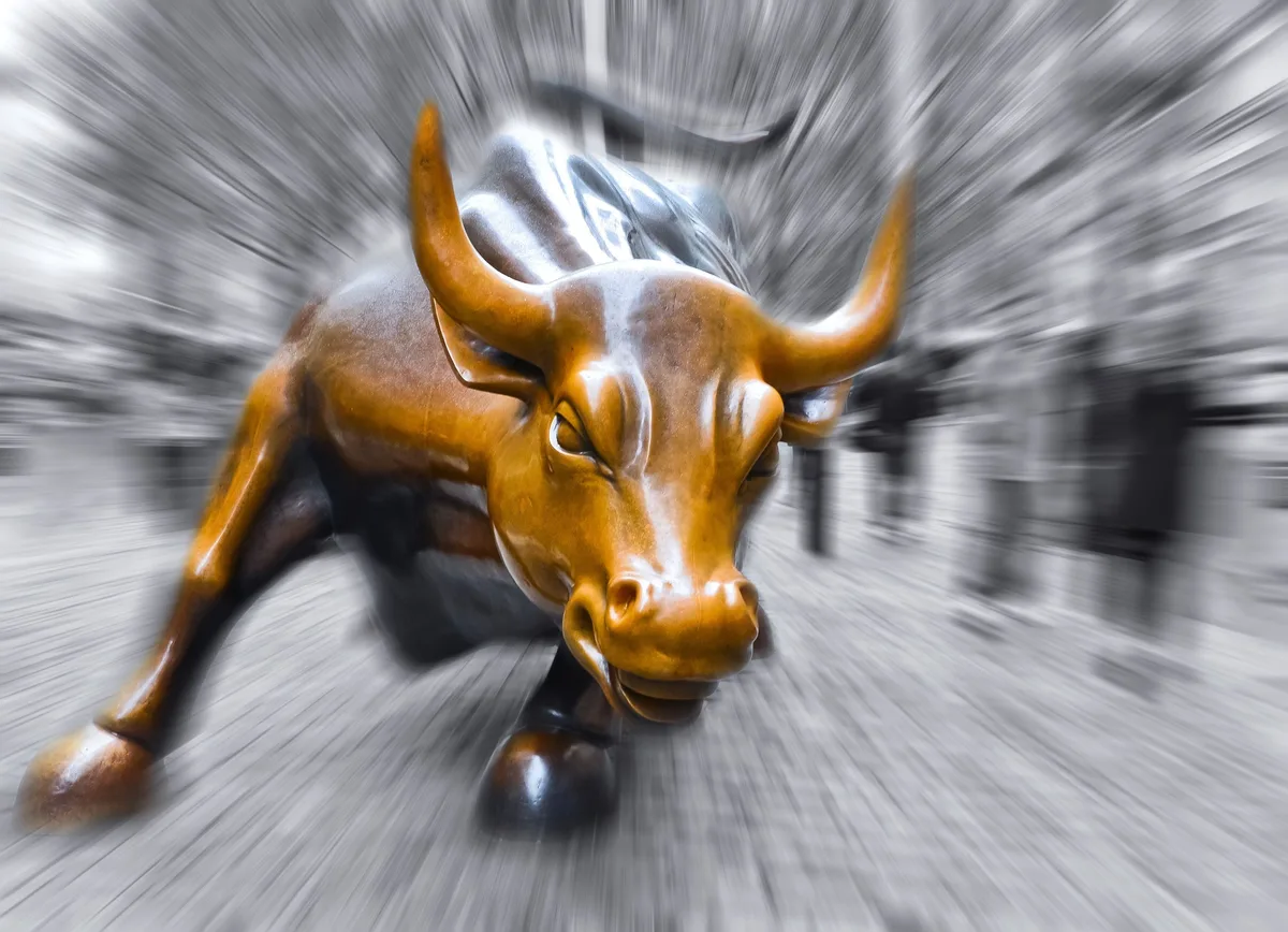 El portfolio agresivo que rindió 32% en dólares y le ganó en 12 puntos al S&P 500