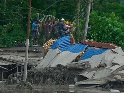 Zahl der Toten steigt: Überlebende: Sturzflut in Nepal war unvorstellbare Katastrophe