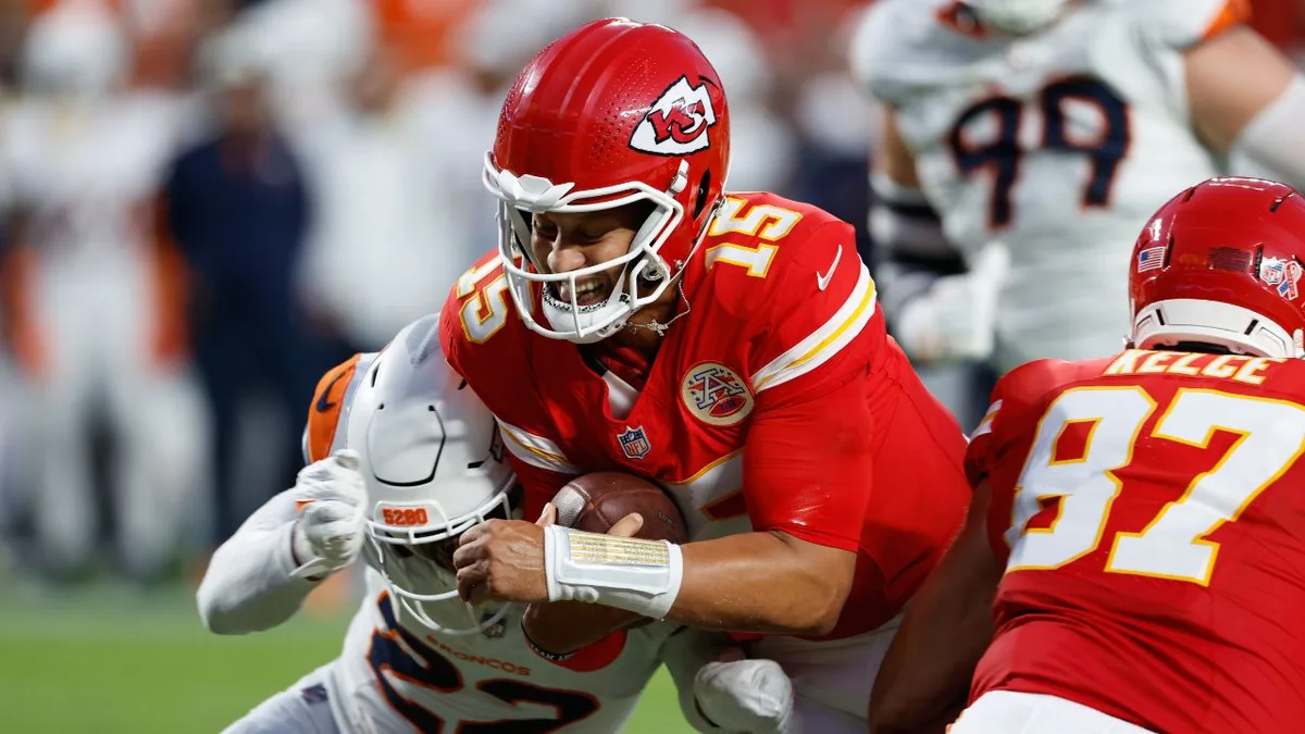 NFL Live Tracker: Chiefs vs. Broncos