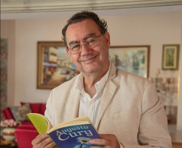 Augusto Cury sobe nas pesquisas e é apontado como futuro ministro