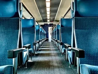 Ils parlent de drogue « à haute voix » à côté d’un gendarme en civil dans un train en Gironde : leur dealer interpellé