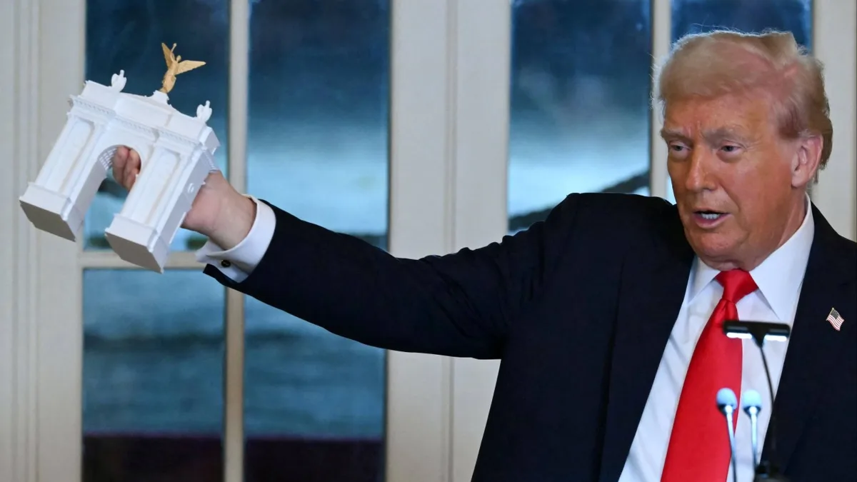 Trump’s arch would be a ‘military complex’ hosting drones, snipers