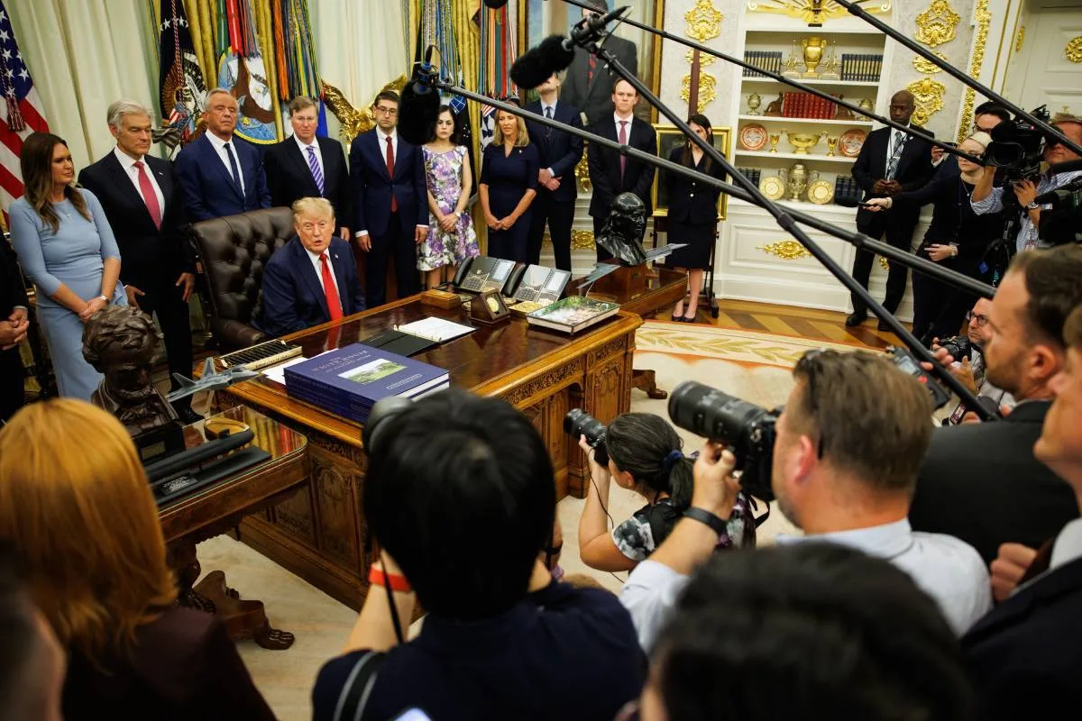 Trump anuncia un acuerdo con Dinamarca que otorga a Estados Unidos el "control permanente" de la seguridad de Groenlandia