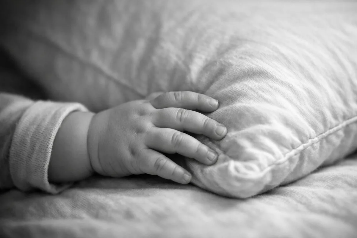 Qué pasó con el bebé de 7 meses que murió en Bello, cerca a Medellín, cuestionó la Alcaldía: presentaba múltiples signos de violencia