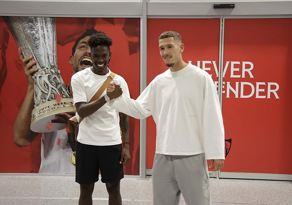 Lucas Stassin y Félix Correia aterrizan para cerrar sus fichajes por el Sevilla FC