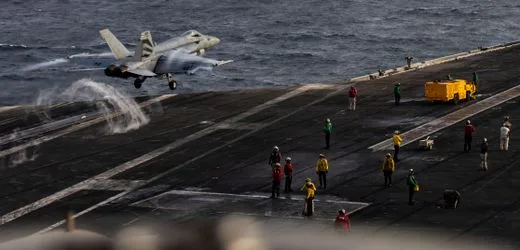 Iran und USA: US-Militär fliegt erstmals seit Juli Angriffe in Iran
