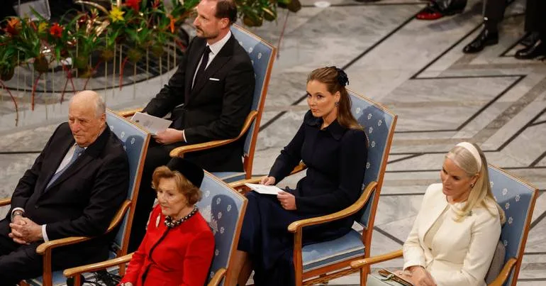 Do funeral à bênção: os próximos passos no trono da Noruega