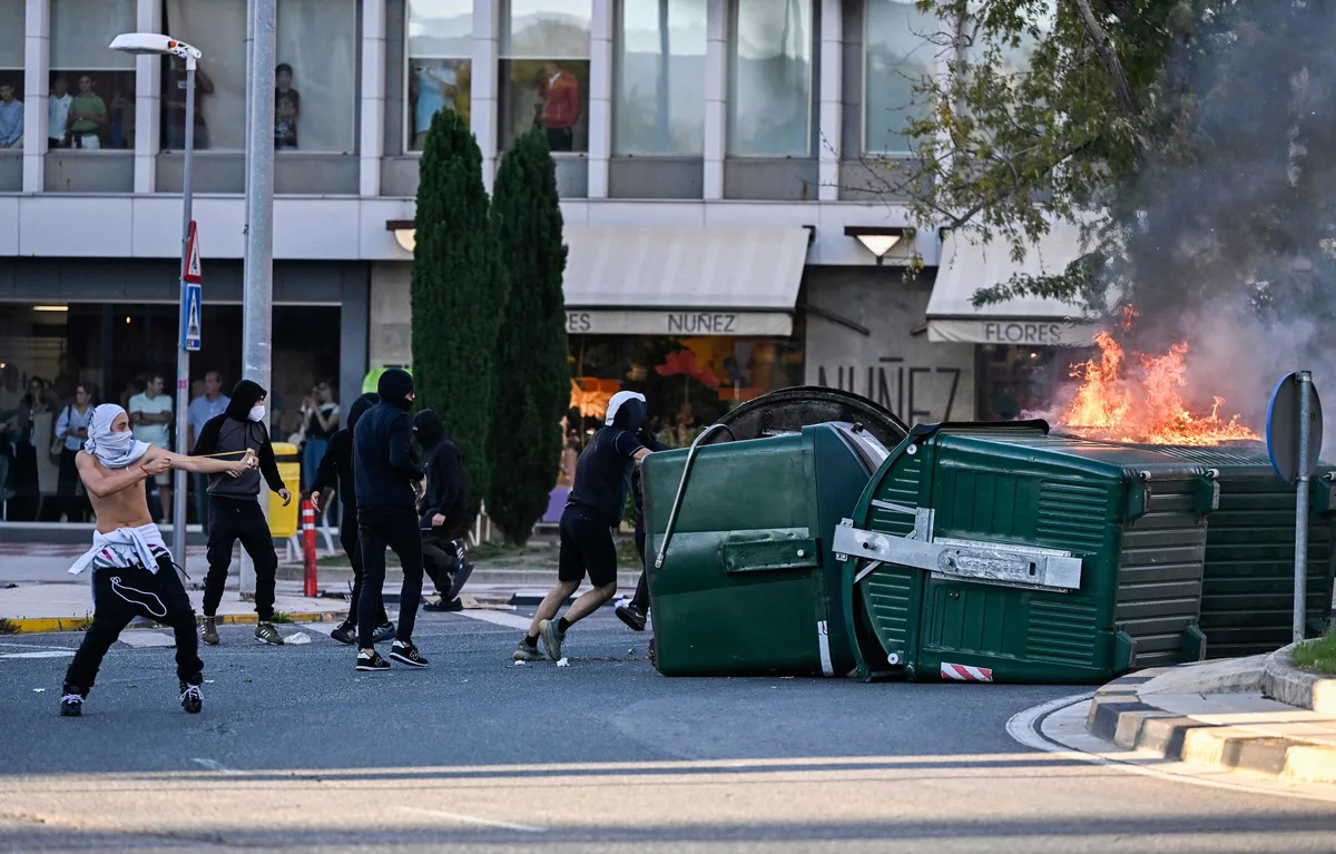 La Ertzaintza no compartió con Policía y Guardia Civil el hallazgo de datos de sus agentes en la agenda de dos radicales vascos y un disidente del IRA