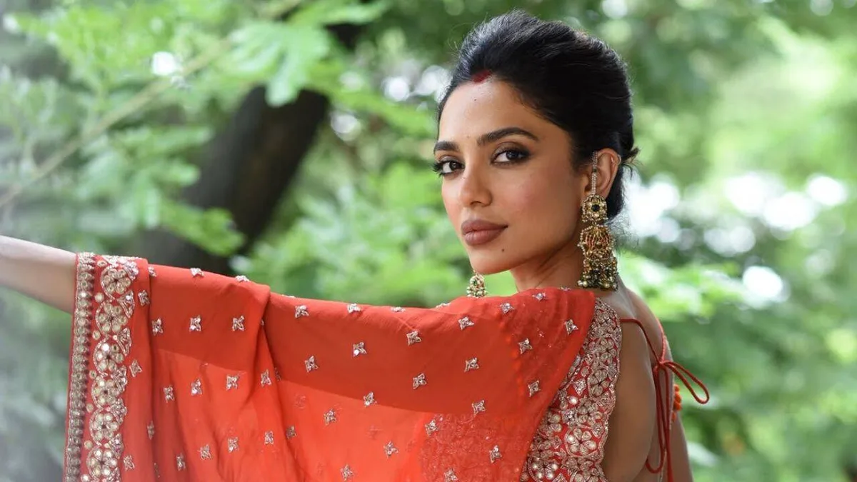 Sobhita Dhulipala teases new project, says she is ‘cooking something’