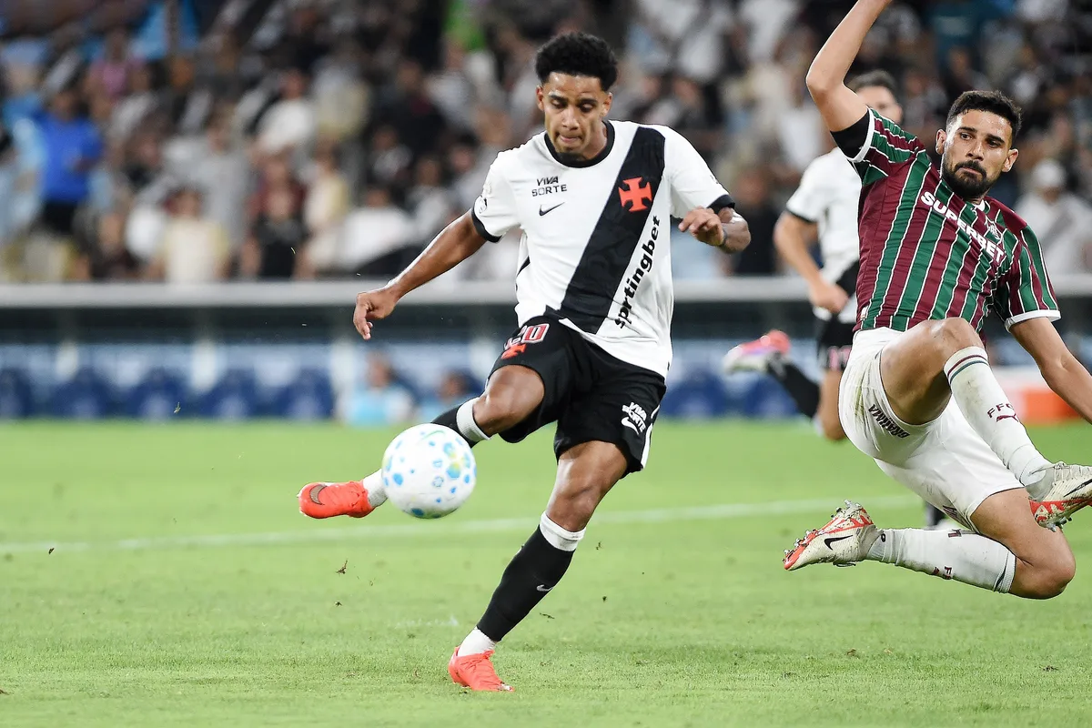 Vasco atualiza situação de Brenner; Cuesta, Jair e Gómez são preservados contra o Olimpia