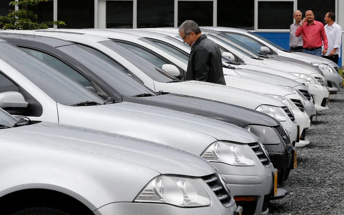 Las ventas de autos usados cayeron 7,3% en agosto y frenaron la recuperación: cuáles fueron los modelos más elegidos