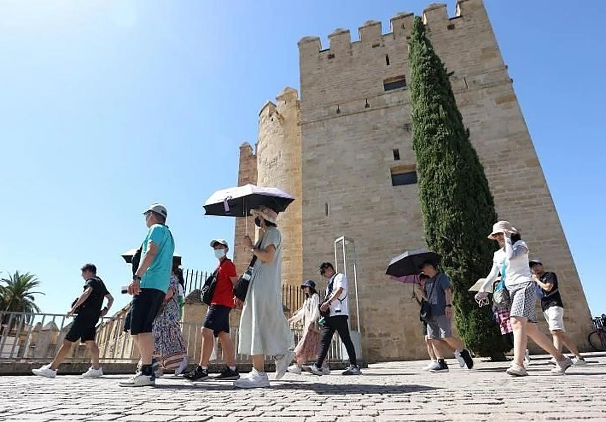 Córdoba afronta una semana de calor casi veraniego y sin lluvias, con máximas de hasta 32 grados