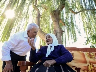 Née sous l’Empire ottoman, Qamile est peut-être la plus vieille femme du monde : « Je me réjouis de la vie »