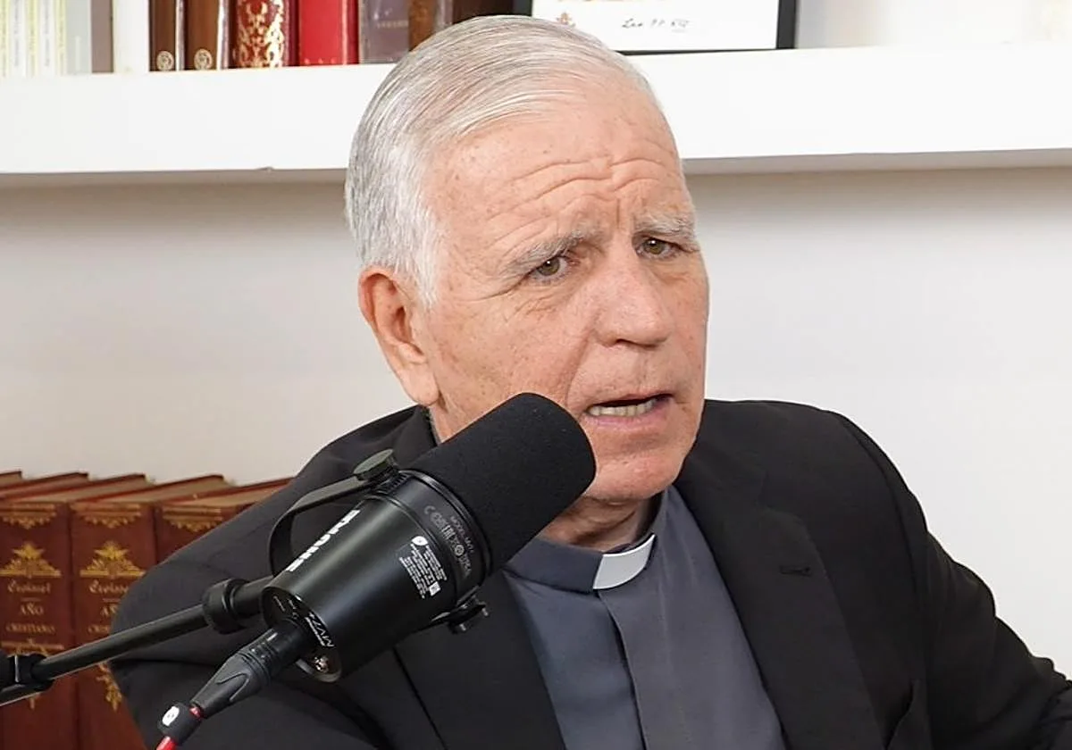 Jesús Higueras, cura: «He visto a Dios en numerosas ocasiones, pero también al demonio. Es muy pesado e insistente»
