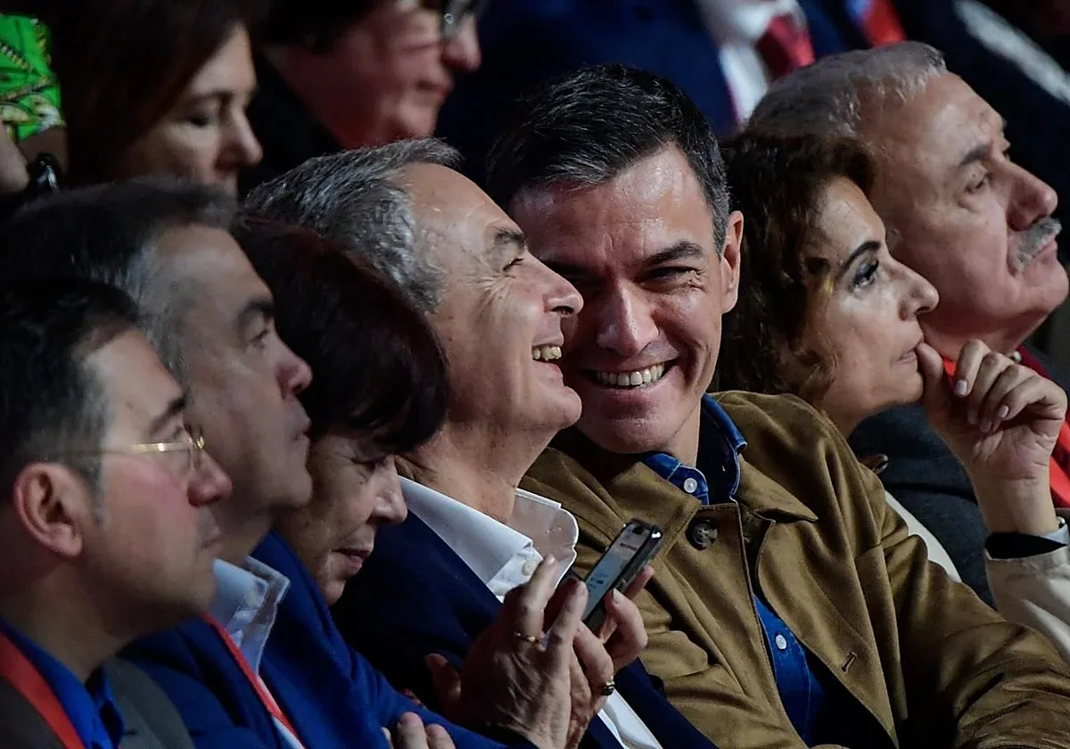 El poder socialista ante los jueces