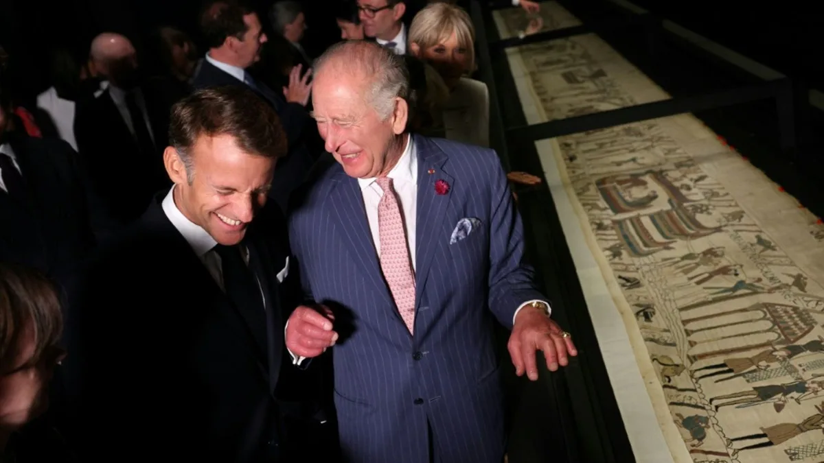 Macron eröffnet Ausstellung von Bayeux-Wandteppich in London