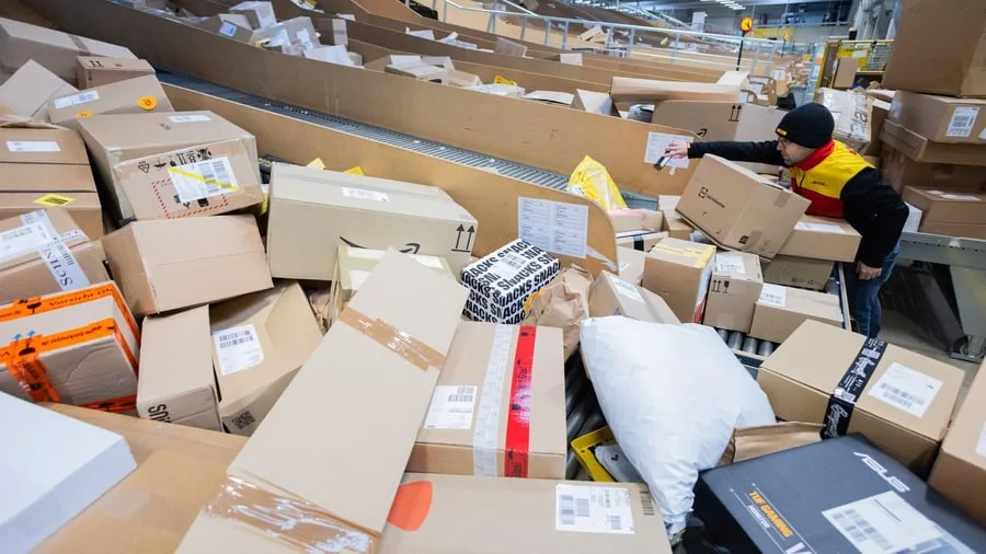 Gegen Paketflut: EU-Staaten: Neue Bearbeitungsgebühr für billige Online-Ware
