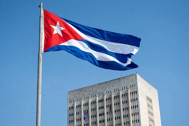 Cuba condena extensão do bloqueio dos EUA até setembro de 2027: ‘asfixia nação inteira’