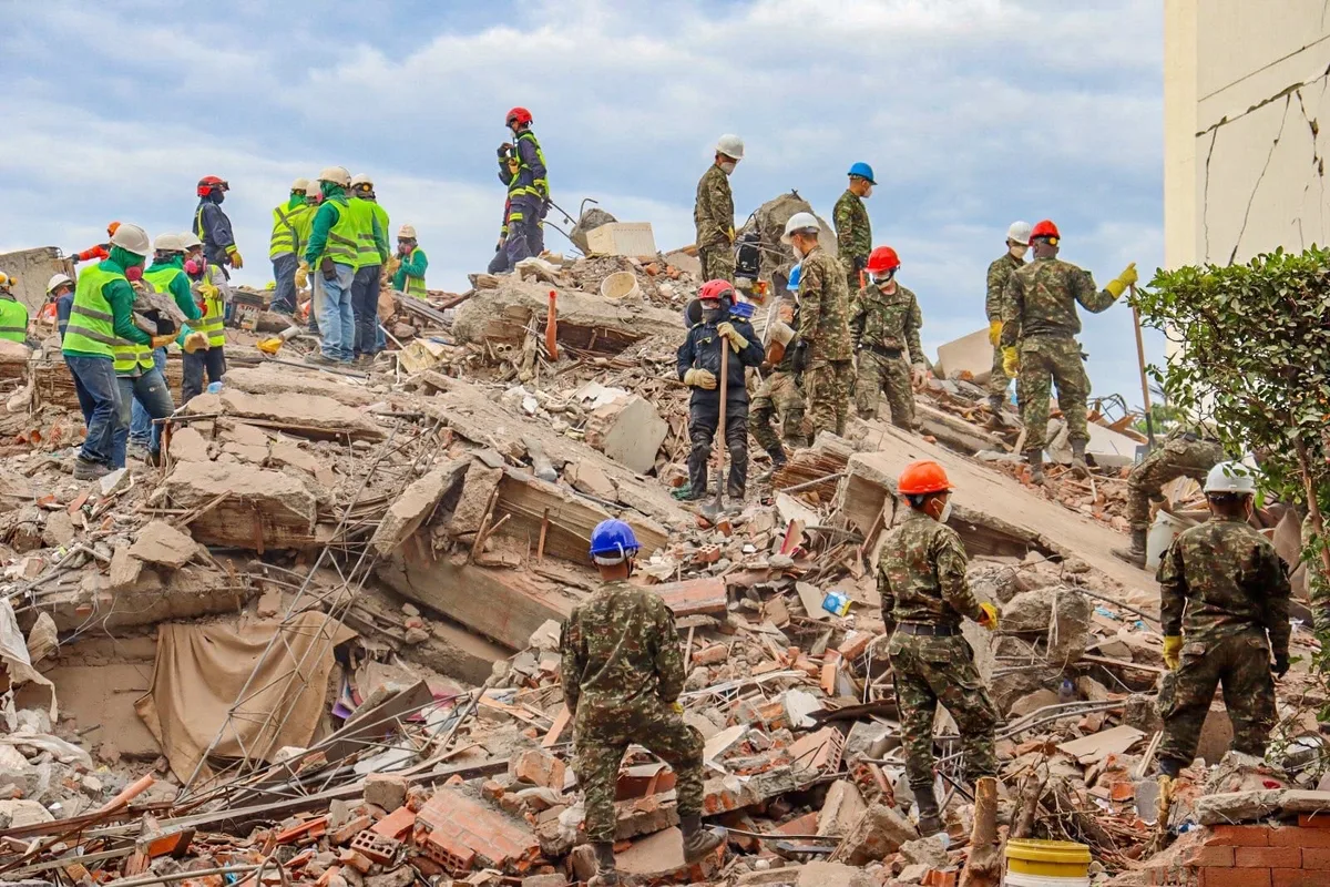 La razón por la que socorristas ‘demoran tanto’ rescatando sobrevivientes: este error podría causarles la muerte en segundos