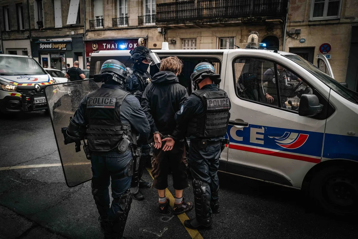 Mouvement lycéen : pourquoi autant de gardes à vue ?
