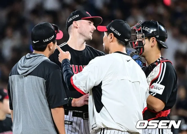[사진]LG 선발 앤더스 톨허스트, '아쉽지만 여기까지'