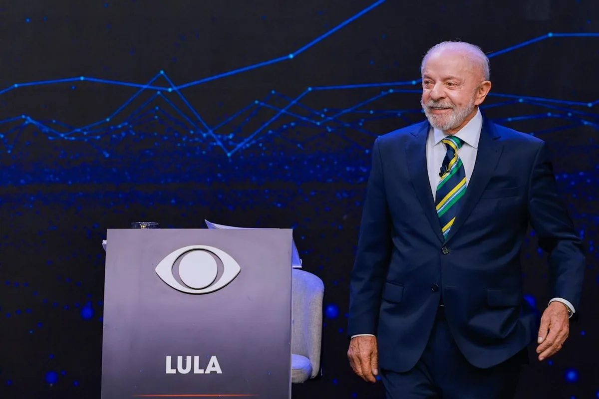 Debate na Band: Lula rebate Flávio sobre "saidinhas" e cita contradição com indulto a Bolsonaro