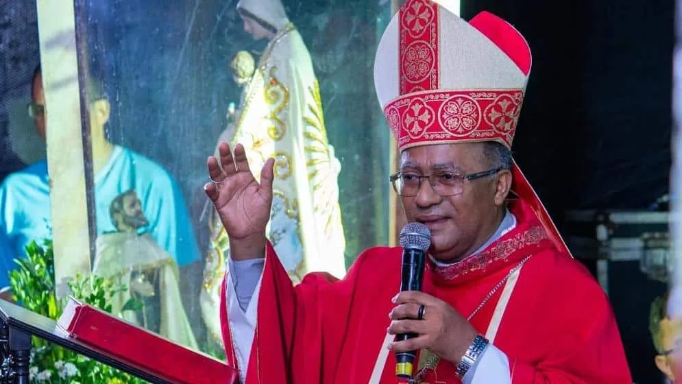 Bispo negro alerta para risco de ditadura avalizada pelo Congresso e vira alvo de bolsonaristas