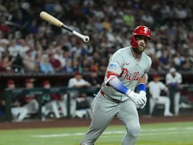 Bryson Stott hits a solo HR, Phillies beat the Diamondbacks 2-1 to cap 21-win August