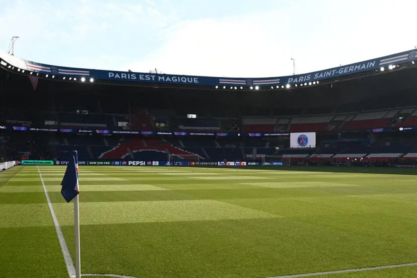 Importation d'Irlande, 700 rouleaux et tests après enracinement : comment le PSG a changé sa pelouse du Parc des Princes