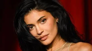 El divertido video de Kylie Jenner y la venezolana Victoria Villarroel en español