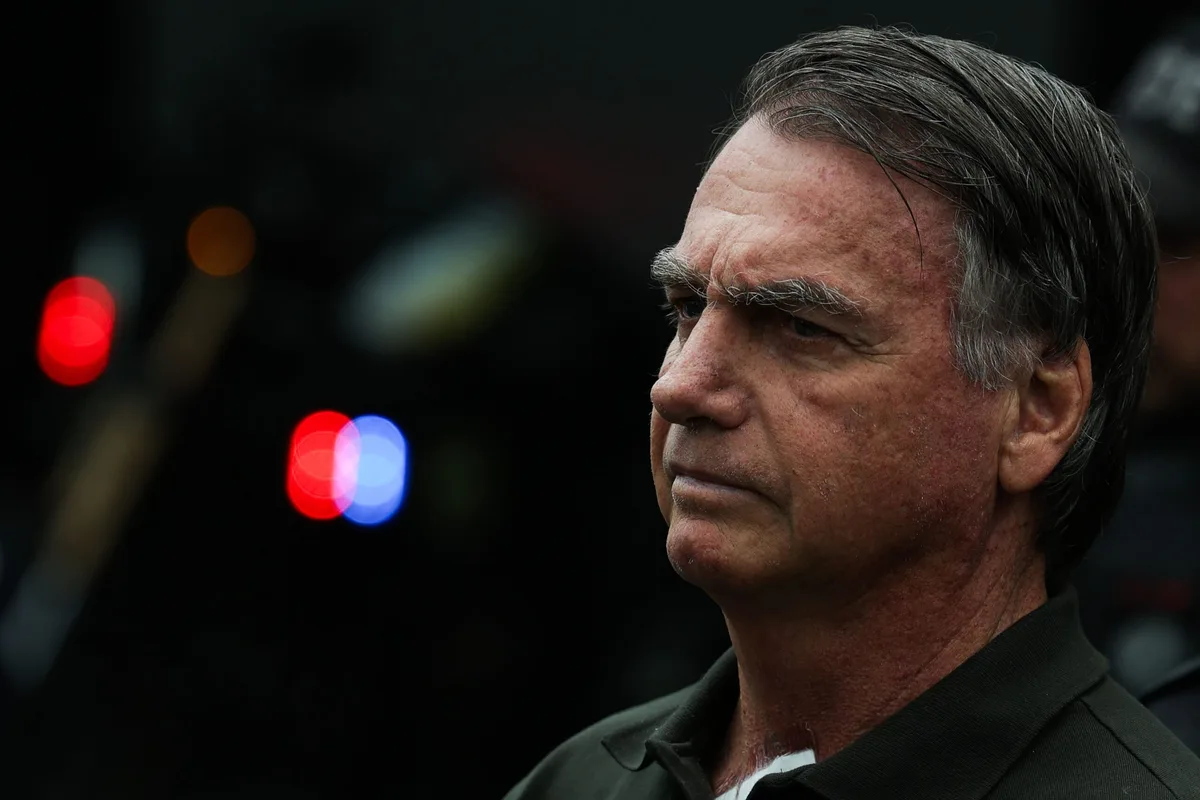 Bolsonaro tem taquicardia e falta de ar, aponta boletim médico