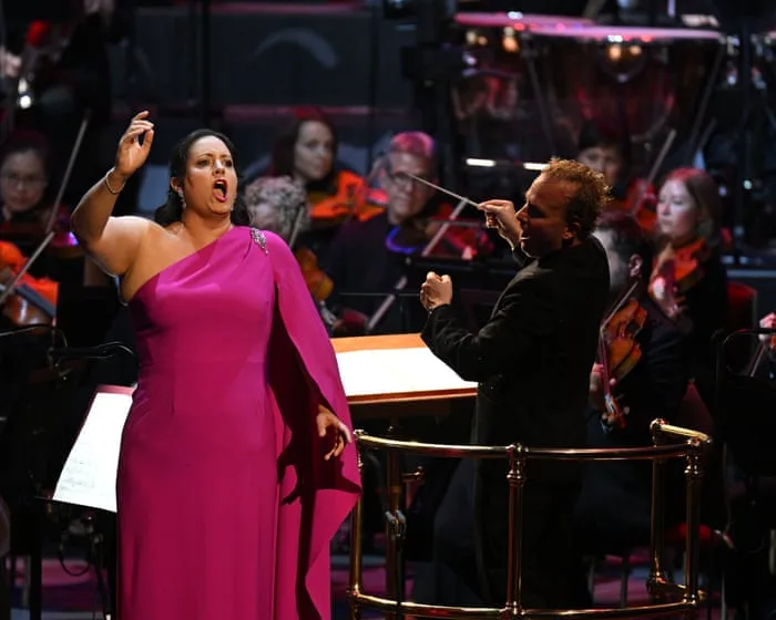 Met Orchestra/Nézet-Séguin review – messy bonbons and a hero’s triumph in a classy all-Strauss lineup